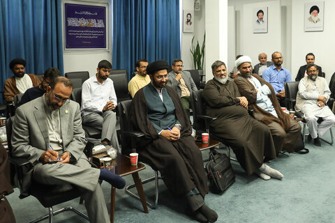 تصاویر /دیدار جمعی از علمای هندوستان و پاکستان  با نماینده ولی فقیه در استان قزوین