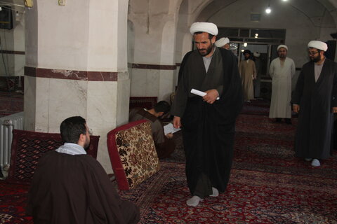 تصاویر / بازدید مدیر حوزه علمیه استان قزوین از امتحانات مدارس علمیه استان