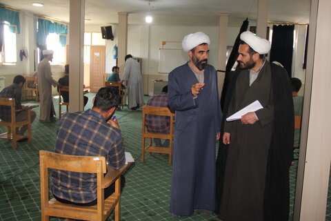 تصاویر / بازدید مدیر حوزه علمیه استان قزوین از امتحانات مدارس علمیه استان