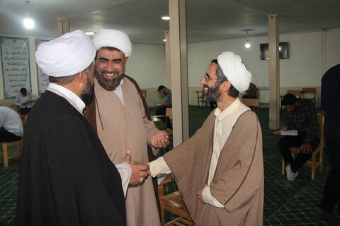 تصاویر / بازدید مدیر حوزه علمیه استان قزوین از امتحانات مدارس علمیه استان