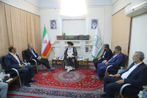 تصاویر / دیدار مدیرعامل صندوق بازنشستگی کشوری با آیت الله حسینی بوشهری