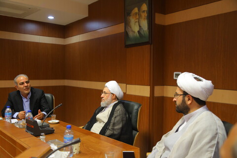 تصاویر / دیدار مدیرعامل صندوق بازنشستگی کشوری با آیت الله محسن اراکی