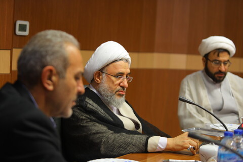 تصاویر / دیدار مدیرعامل صندوق بازنشستگی کشوری با آیت الله محسن اراکی