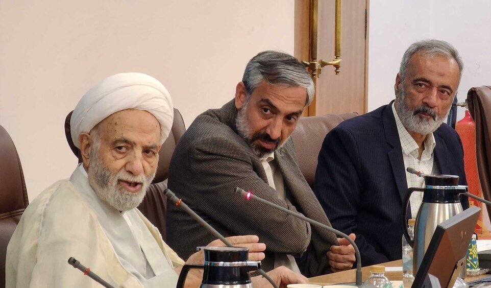 حضور مدیران در نماز جماعت مشوق سایر ارکان دستگاه اجرایی در نماز است