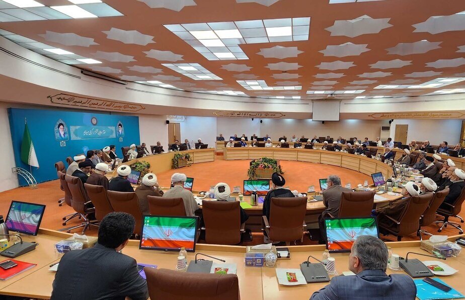 حضور مدیران در نماز جماعت مشوق سایر ارکان دستگاه اجرایی در نماز است