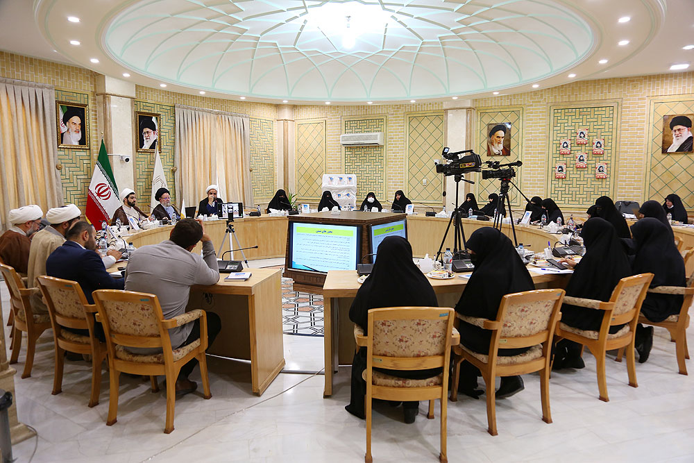 برگزاری نشست «شاخصه‌های استاد تمدن ساز از نگاه امامین انقلاب» در جامعةالزهرا(س)