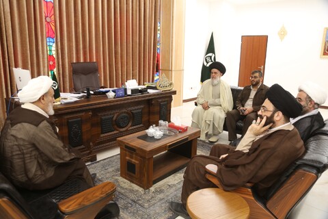 تصاویر/ نشست جمعی از منبریهای قم با حجت الاسلام والمسلمین استاد انصاریان