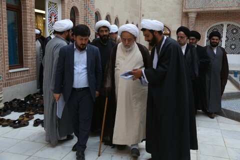 تصاویر/ نشست جمعی از منبریهای قم با حجت الاسلام والمسلمین استاد انصاریان