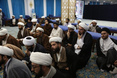 تصاویر/ نشست جمعی از منبریهای قم با حجت الاسلام والمسلمین استاد انصاریان