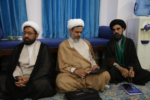 تصاویر/ نشست جمعی از منبریهای قم با حجت الاسلام والمسلمین استاد انصاریان