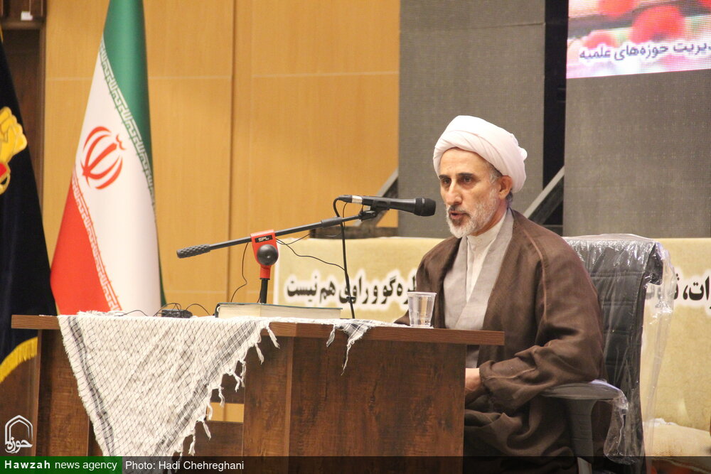 بیان خاطرات شهدا برای نسلهای آینده موثر خواهد بود