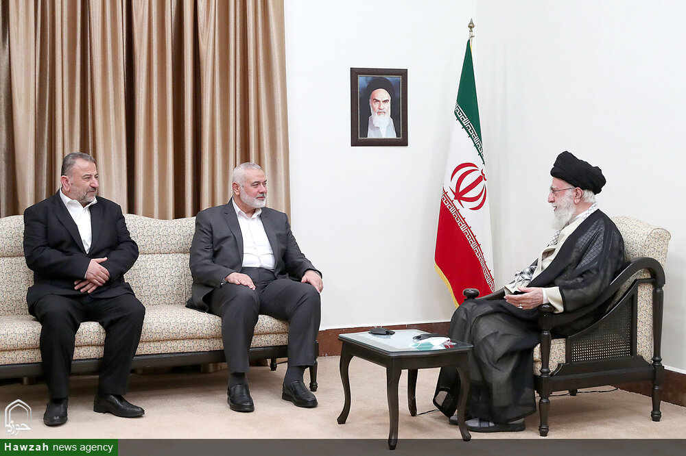 قائد الثورة: حضور الشباب الفلسطيني المؤمن في ساحات القتال يبشر بمستقبل مشرق قائد الثورة: حضور الشباب الفلسطيني المؤمن في ساحات القتال يبشر بمستقبل مشرق