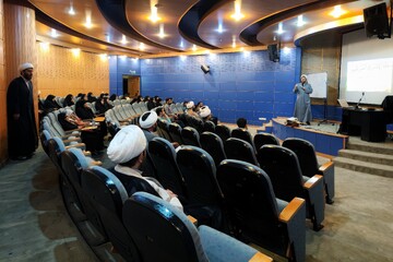 تصاویر/ دوره آشنایی فن بیان و روش سخنوری