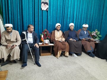 تصاویر/ دیدار  کارکنان تبلیغات اسلامی، جریان های تبلیغی و نهادها دینی تکاب با امام جمعه این شهر