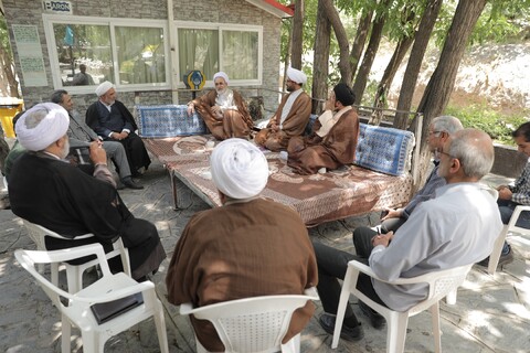 تصاویر/ حاشیه‌هایی از دوره دانش افزایی مدیران مدارس علمیه کشور در مشهد مقدس