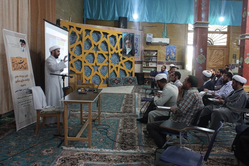 اولین هفته «دوره ارتقاء و مهارت افزایی مبلغین » در کرمانشاه برگزار شد + عکس