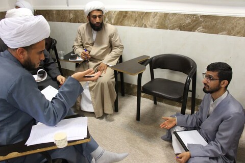 تصاویر/ برگزاری دوره روش تحقیق ویژه اساتید خوزستانی در مدرسه علمیه الغدیر اهواز