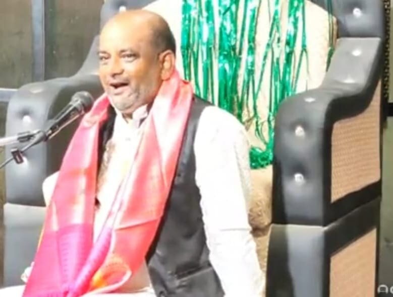 استاذ الشعراء ڈاکٹر شعور اعظمی کو لائف اچیومینٹ ایوارڈ سے نوازا گیا