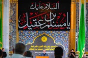 تصاویر/ برافراشته شدن پرچم عزا در مسجد کوفه در آستانه شهادت سفیر امام حسین (ع)