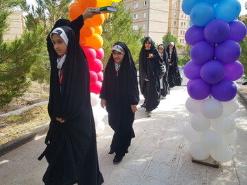 مراسم افتتاحیه دوره تابستانه مؤسسه قرآنی فرهنگی بیت الاحزان حضرت زهرا(س)