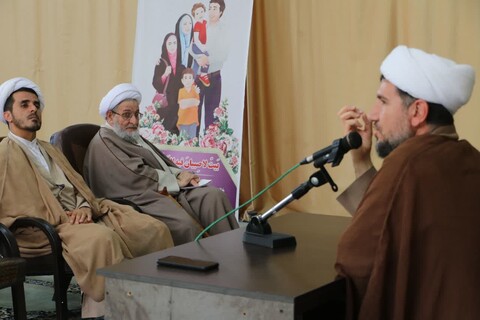 تصاویر/ جلسه  روحانیون ارومیه  و فعالین فرهنگی با قائم مقام بنیاد هدایت
