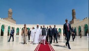 भारतीय प्रधानमंत्री नरेंद्र मोदी मिस्र की दो दिवसीय यात्रा पर क़ाहिरा पहुंचे और ऐतिहासिक मस्जिद का किया दौरा