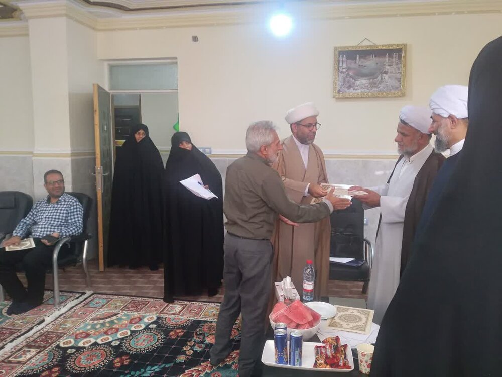 بازدید سرپرست حوزه علمیه خواهران هرمزگان از مدرسه علمیه فاطمه امالبنین (س) حاجی آباد