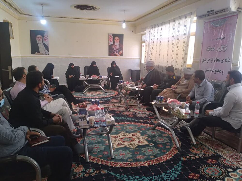 بازدید سرپرست حوزه علمیه خواهران هرمزگان از مدرسه علمیه فاطمه امالبنین (س) حاجی آباد