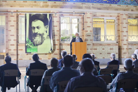 تصاویر / شب های حوزه ( گرامیداشت شهید بهشتی در دبیرستان دین و دانش )