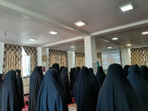 تصاویر/ برگزاری اردوی شناختی (برم حوزه؟) در حوزه علمیه خواهران بناب