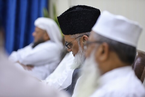 تصاویر/ دیدار جمعی از اندیشمندان دینی هندوستان با آیت الله اعرافی