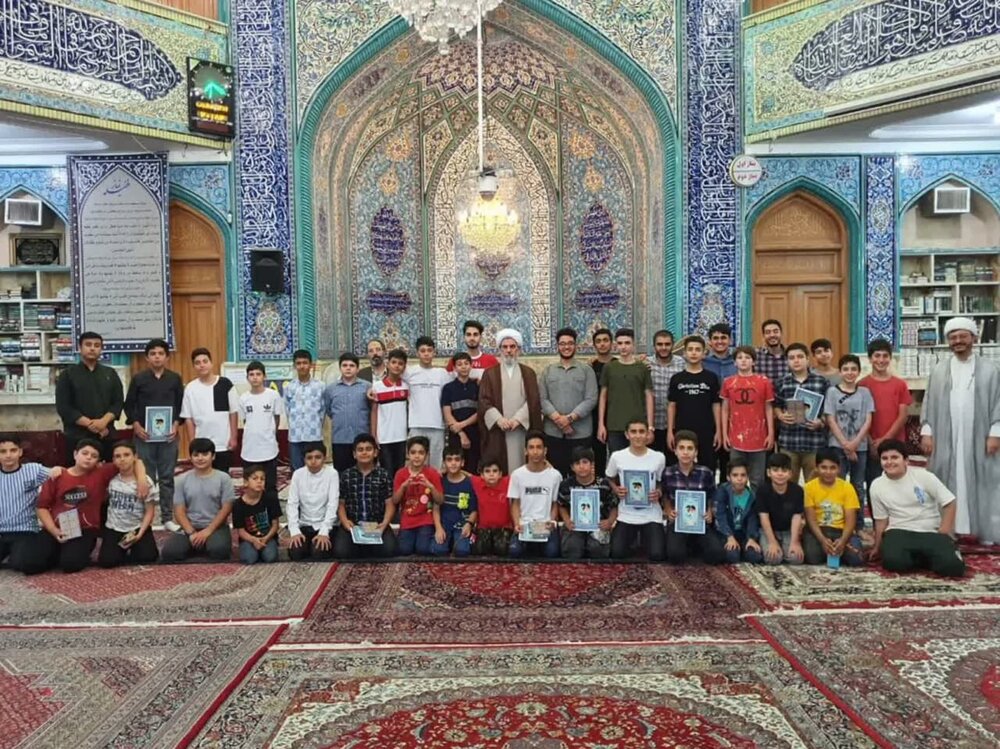 جوانان و نوجوانان را از سلطه فرهنگ غربی در امان نگه بدارید