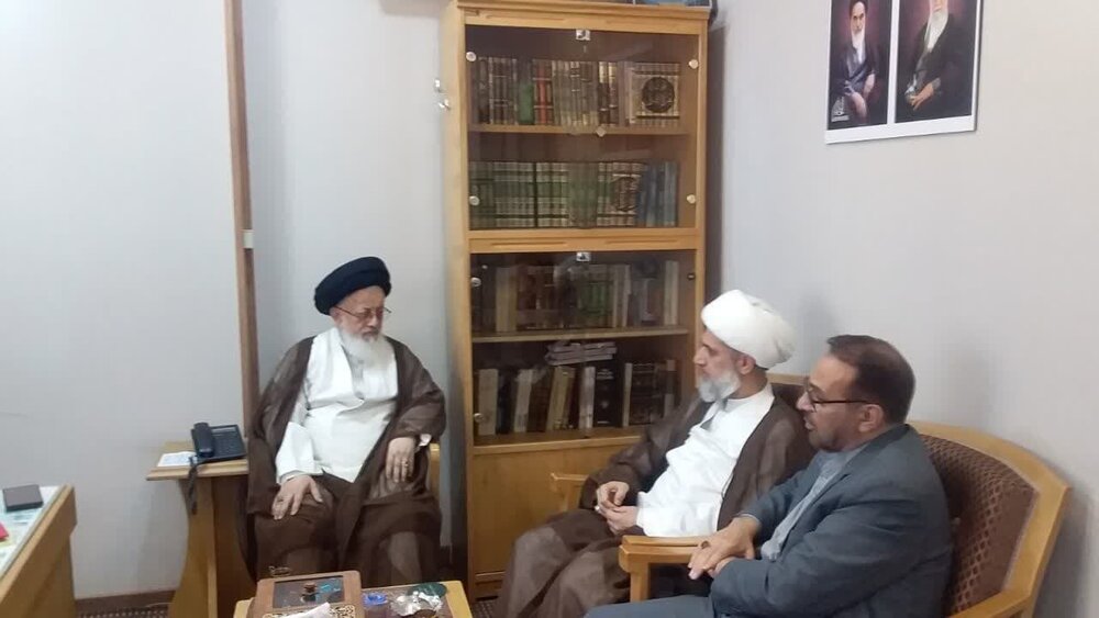 دیدار مسئولان کنگره علامه ملاعبدالله بهابادی یزدی با نماینده مقام معظم رهبری در عراق