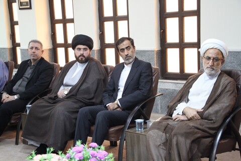 نشست با مسئولان تبلیغات اسلامی بوشهر با نماینده ولی فقیه