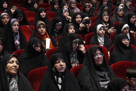 تصاویر / همایش تحلیلی و تبیینی راوی 8  با عنوان جهاد تبیین در موضوع عفاف و حجاب با حضور نماینده ولی فقیه در استان قزوین