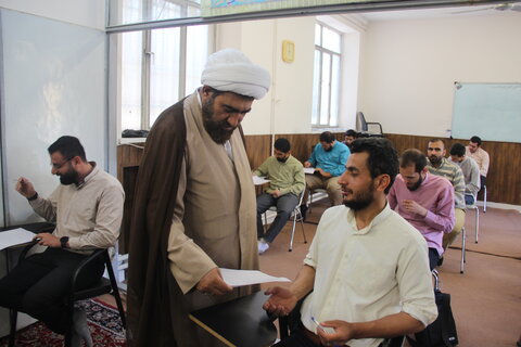 تصاویر / بازدید مدیر حوزه علمیه استان قزوین از مدارس علمیه استان