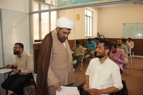 تصاویر / بازدید مدیر حوزه علمیه استان قزوین از مدارس علمیه استان
