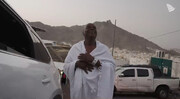 کشیش آفریقایی تازه مسلمان شده به حج مشرف شد + فیلم