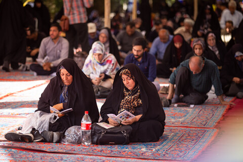 دعای پرفیض عرفه در آرامستان باغ رضوان اصفهان