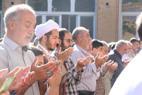 تصاویر اقامه نماز عید قربان در بروجرد