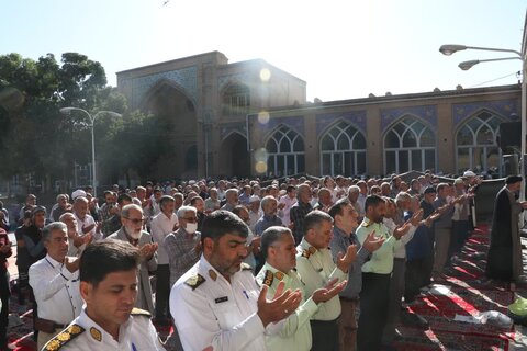 تصاویر اقامه نماز عید قربان در بروجرد