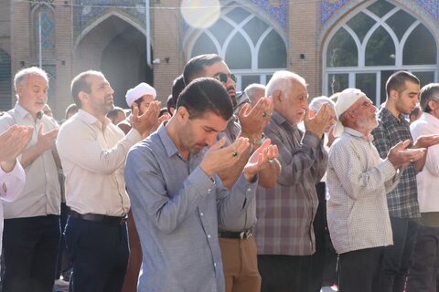 تصاویر اقامه نماز عید قربان در بروجرد