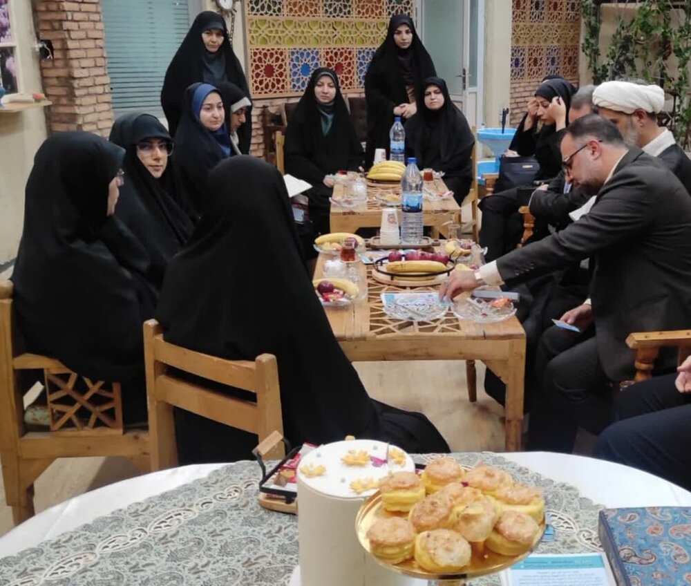 بازدید مدیر کل تبلیغات اسلامی همدان از مرکز خودشکوفایی رفیقانه