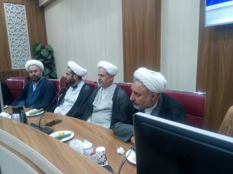 تصاویر / دیدار مدیر ومعاونین مرکز مدیریت حوزه علمیه قزوین با مدیر کل دادگستری استان