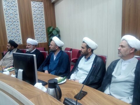 تصاویر / دیدار مدیر ومعاونین مرکز مدیریت حوزه علمیه قزوین با مدیر کل دادگستری استان