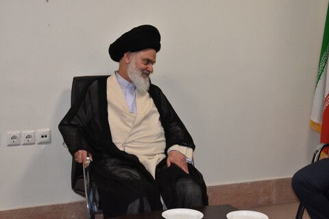 دیدار معاون سازمان استاندارد ملی ایران با آیت الله حسینی بوشهری
