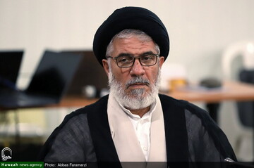 رشد قارچ گونه مراکز غیر انتفاعی از معضلات نظام تعلیم و تربیت کشور است