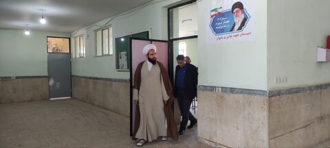 بازدید امام جمعه لیلان و مدیرکل نوسازی مدارس استان آذربایجان شرقی از مدارس لیلان و روستاهای تابعه