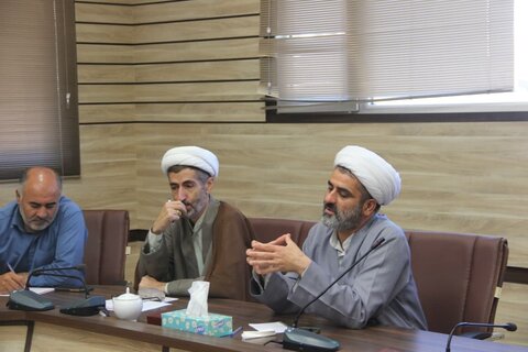تصاویر / دیدار مسئولین کانون های هلال احمر مدارس علمیه قزوین با مدیر عامل جمعیت هلال احمر استان قزوین