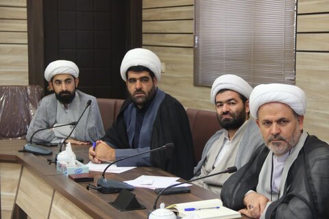 تصاویر / دیدار مسئولین کانون های هلال احمر مدارس علمیه قزوین با مدیر عامل جمعیت هلال احمر استان قزوین